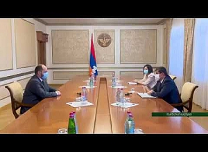 Արայիկ Հարությունյանը հանդիպել է ԱՀ նախագահին և ԱՀ ԿԳՄ նախարար Լուսինե Ղարախանյանին