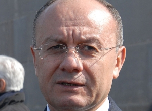 Звук намаза, который слышится в Храме Святой Софии, нужно заглушить колоколами церквей: Сейран Оганян