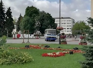 В Украине неизвестный захватил автобус с людьми