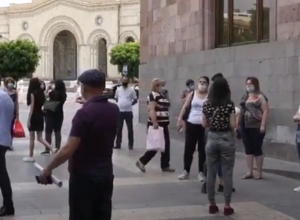 ԲՈՒՀ չընդունված դիմորդների ակցիան Կառավարության դիմաց. ՈՒՂԻՂ