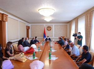 Президент Арцаха вручил награды представителям сферы строительства