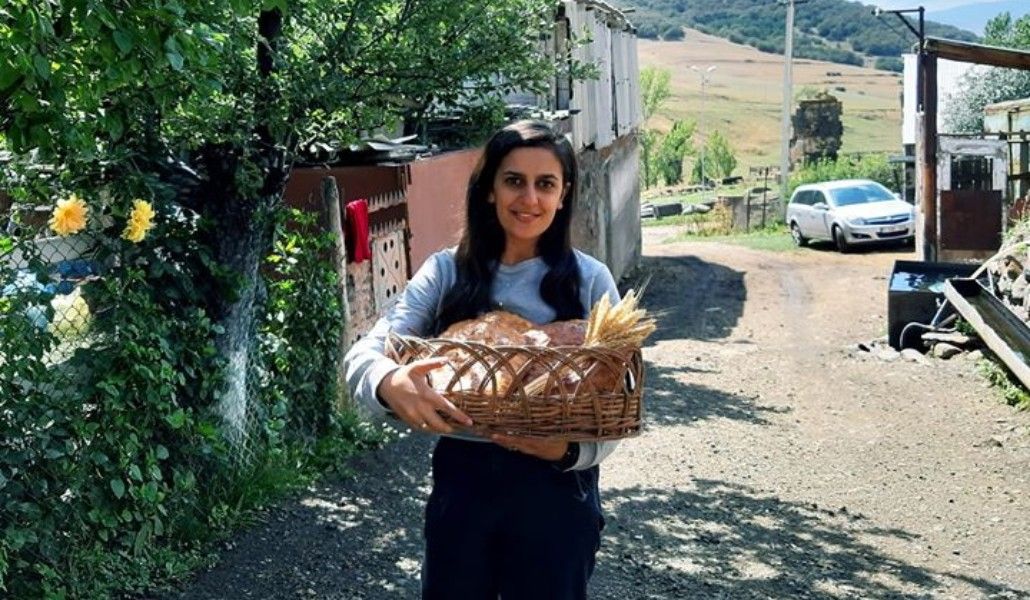աղջիկ