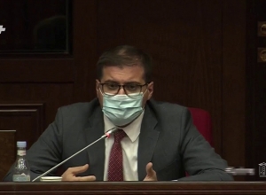 Արտակարգ դրության մեղմացումը վաղաժամ է. Արման Բաբաջանյան