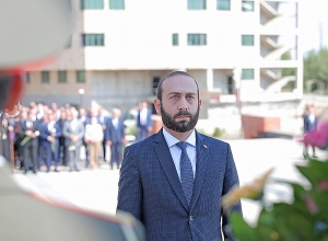 Дань уважения памяти погибших при защите родины