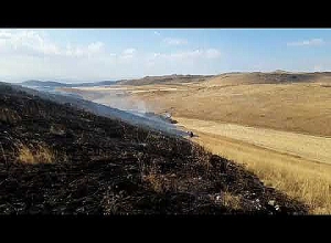 Զարինջա, Ձիթհանքով և Սարակապ գյուղերի սահմանագծում այրվել է խոտածածկ տարածք