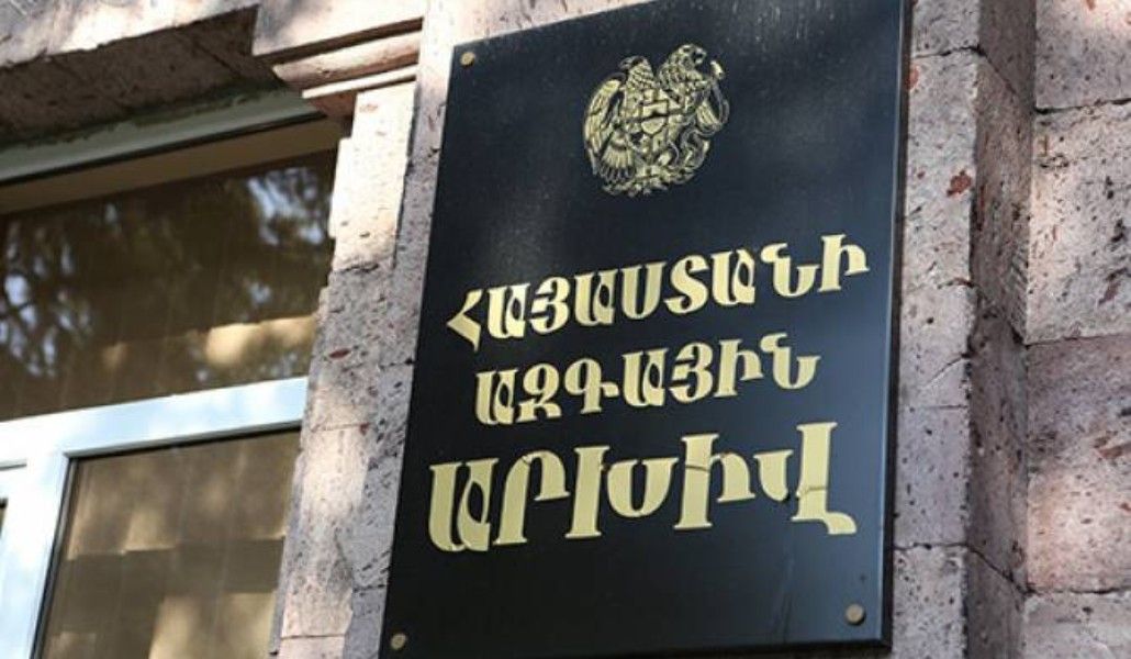 f7c8b8b3d207f4bb466e31cd238a7de3