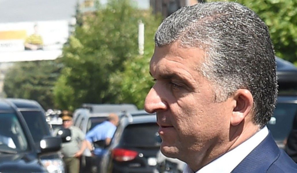 3987860B-92A4-4FA3-AEE4-BDEFDFCB4DB0_cx41_cy3_cw59_w1200_r1