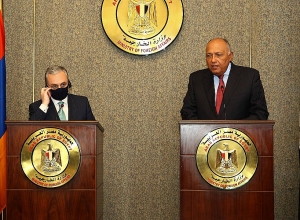 Мы решительно отрицаем любую политику проявления силы: Зограб Мнацаканян