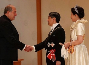 Император Японии поздравил Армена Саркисяна