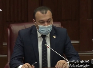 Պարոն Էնֆիաջյան խորհուրդ կտամ ուսումնասիրել նախորդ ճգնաժամի թվերը, երբ ԲՀԿ-ն կոալիցիա էր ՀՀԿ-ի հետ