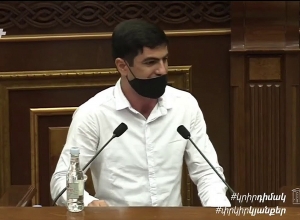 Մոռացել են թե ով են եղել, բայց ժողովուրդը կհիշացնի. Մանուկյանը՝ լսումներին չներկայացած պաշտոնյաներին