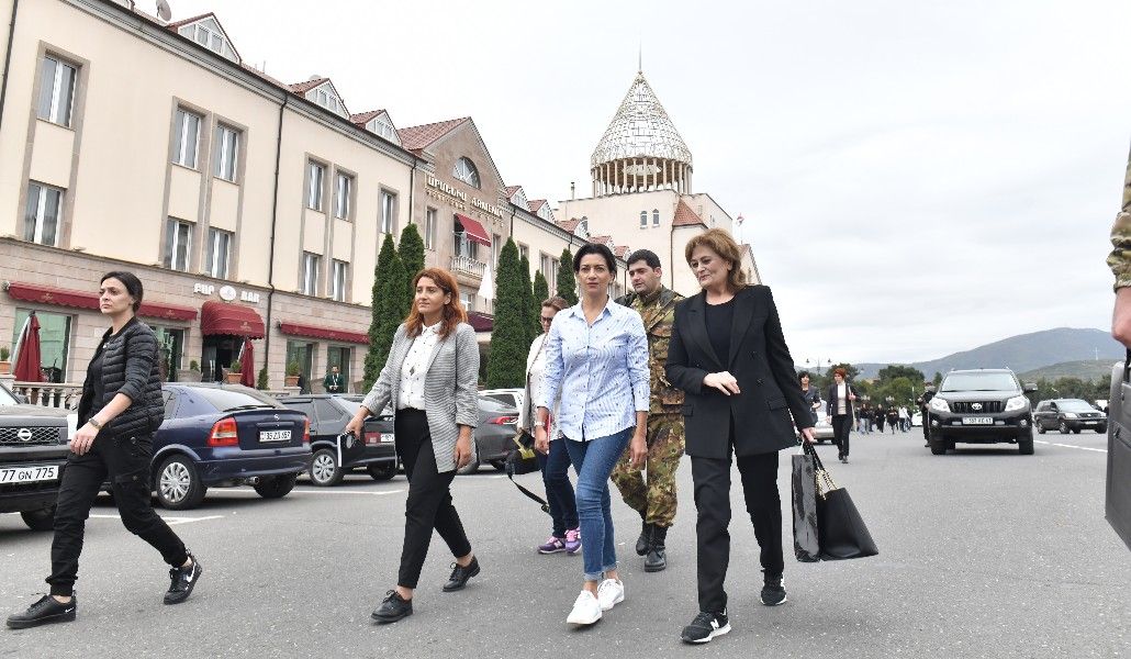 Աննա Հակոբյանը Ստեփանակերտում հանդիպել է Արցախի կին խորհրդարանականների հետ (1)