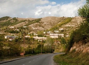 Автодорога Горис-Лачин в нормальном состоянии: Арцрун Ованнисян