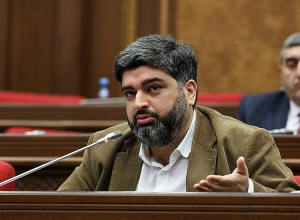 Война закончится на невыгодных для Алиева и Эрдогана условиях: Микаэл Золян