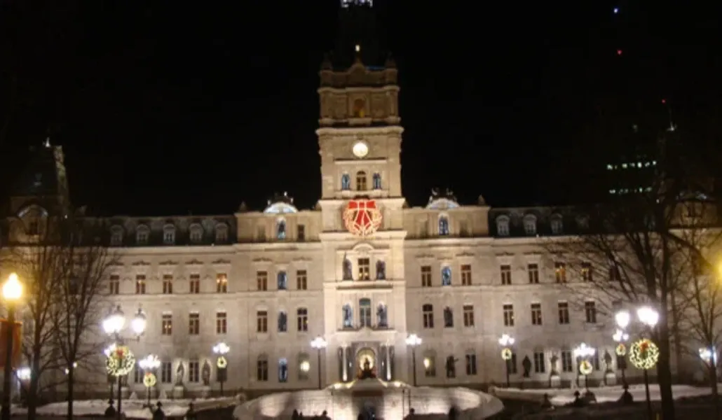 670x347px-Parliament_BuildingQuebec2