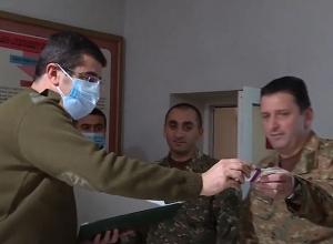 Ջալալ Հարությունյանին հանձնվեց գեներալ-լեյտենանտի զինվորական ուսադիրները