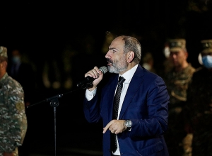 Prime Minister Nikol Pashinyan visited the Military Unit N of the Ministry of Defense, where he met with reservists bound to leave for the frontline