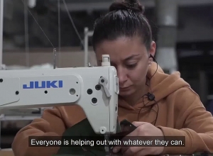 Ապաստարաններում զինվորների համար քնապարկ, հագուստ են կարում