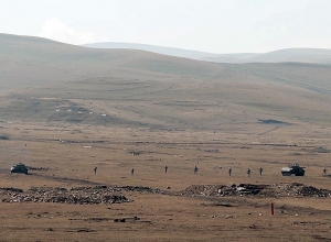 Юго-восточнее Бердзора вражеские силы с привлечением бронетехники предприняли очередное нападение