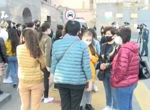 Женщины Арцаха провели акцию протеста перед посольством России, они передали письмо