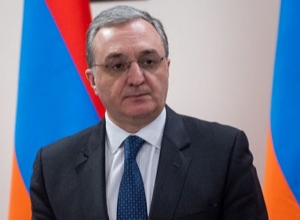 Զոհրաբ Մնացականյանի ճեպազրույցը՝ ԱԺ-ում