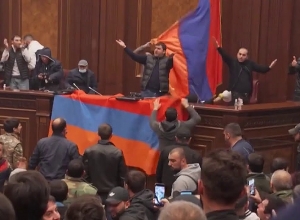 Установлены личности, совершившие правонарушения в административных зданиях правительства и НС, есть задержанные и арестованные