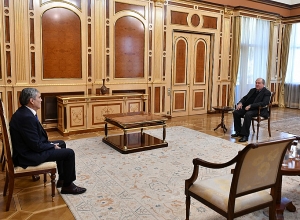 President Sarkissian meets with Republic party chairman Aram Sargsyan