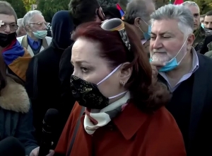 Я первой стала рядом с Николом Пашиняном, но сегодня не верю ему: Асмик Папян