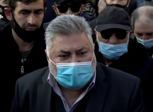 В тот день, когда Никол Пашинян подписал, в тот же день он должен был подать в отставку