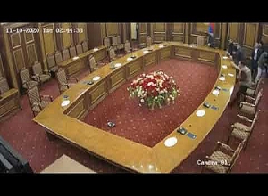 «Атаковавшие здание правительства “патриоты”»: пресс-секретарь опубликовала видеоматериал