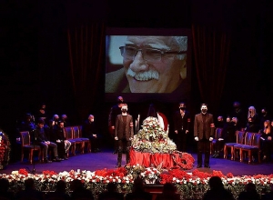 Прощание с Арменом Джигарханяном в театре его имени: прямой эфир