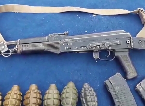 Սյունիքում ոստիկանները մեծ քանակությամբ Արցախից բերված զենք-զինամթերք են հայտնաբերել