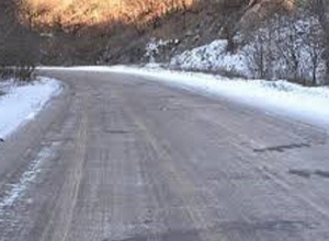 На перевале Варденяц гололедица