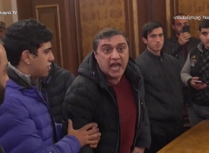 ԱԱԾ. Անկարգությունների մասնակիցների մեջ մեծ թիվ են կազմել նաև Ռոբերտ Քոչարյանի կողմնակիցները