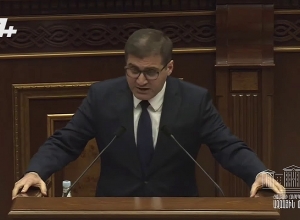 «Церковь в своё время ничьей отставки не требовала: встала рядом с теми, кто ломает хребет государственности»