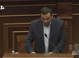 Вместо Вараздата Карапетяна в качестве кандидата в председатели комиссии представлен Ваге Галумян