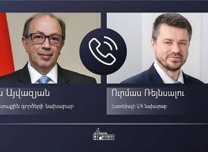 Ара Айвазян провёл телефонный разговор с министром ИД Эстонии