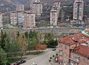 По нашим данным, капанцы выставили на продажу довольно много домов, и, возможно, они уедут: депутат от ПСА