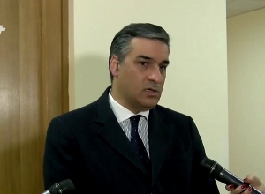 Ни одна из наших властей не говорила угрозами направленного против Азербайджана геноцида: Арман Татоян