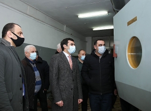 Հակոբ Արշակյանն այցելել է Էջմիածնի սարքաշինական գործարան