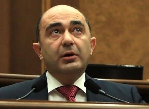 Отказ от проекта говорит о том, что вы не хотите воспользоваться поводом, чтобы показать миру, что вы не солидарны: Марукян