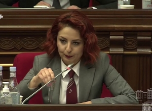 Դուք չէիք հարցիս հասցեատերը, վարչապետին էր ուղղված. թե՞ Փաշինյանի հորդորով եք պատասխանում. Սամսոնյան