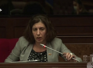 Почему не было использовано первое ДНК-устройство и было куплено второе? Вопрос Овсепян министру здравоохранения