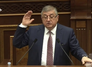 Господин Игитян, Вы, наверное, меня давно не видели: вы смотрели на меня, не слушали: Джангирян