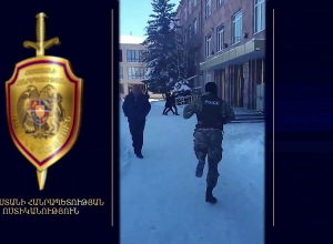 Քաղաքացուց կաշառք պահանջած տղամարդը փողը ստանալուց հետո բռնվել է