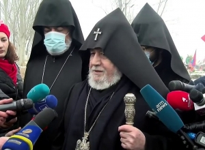 «Ադրբեջանի հոգևոր առաջնորդի հետ քննարկո՞ւմ եք գերիների վերադարձի հարցը և հնարավոր է դիմեք Հռոմի պապին». հարց Կաթողիկոսին