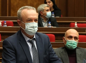 Молодёжь уезжает за границу, работают за высокую зарплату – правильно делают: Министр ОНКС