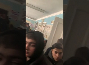 Забастовка в абовянской школе № 1 продолжается