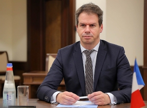 Когда Ерасх не может заснуть, Ереван тоже не спит: Джонатан Лакотт