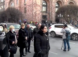 Լարված իրավիճակ կառավարության դիմաց. ՈՒՂԻՂ